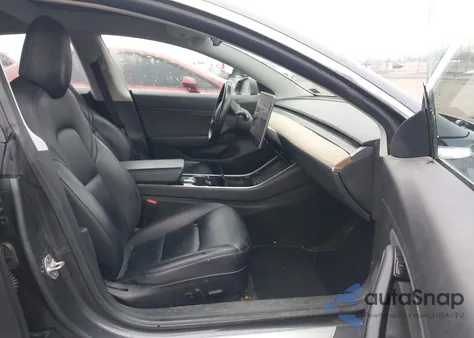 2018 Tesla Model 3 Long Range/Mid Range from USA, damaged, VIN 5YJ3E1EA4JF123647